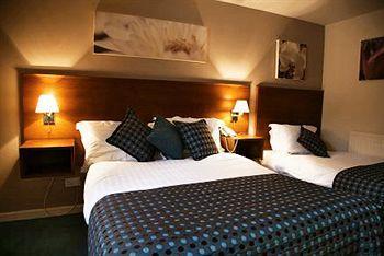 Wild Boar Hotel Beeston  Esterno foto
