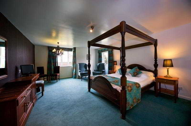 Wild Boar Hotel Beeston  Esterno foto
