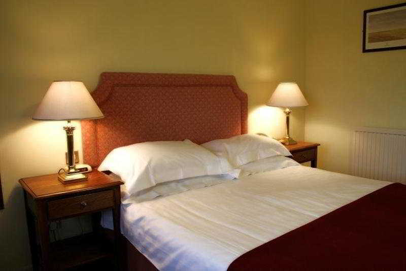 Wild Boar Hotel Beeston  Esterno foto